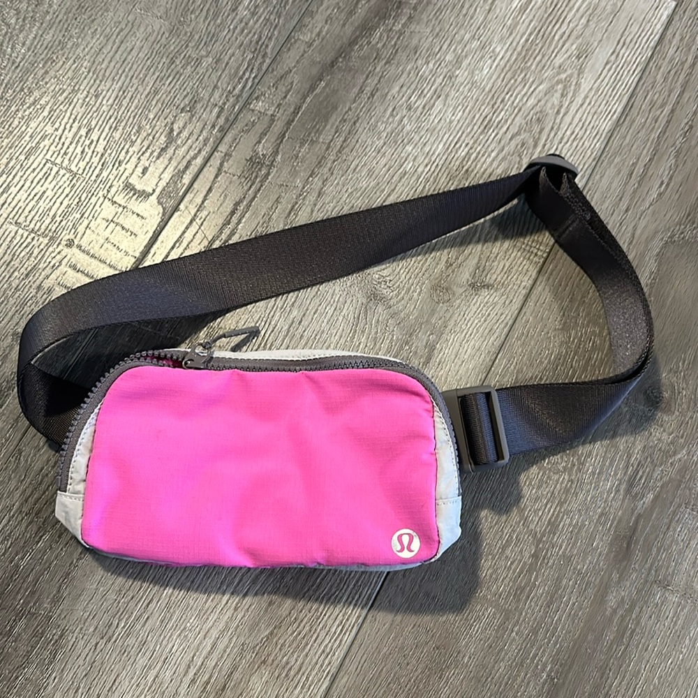 Lululemon Everywhere Belt Bag 1L